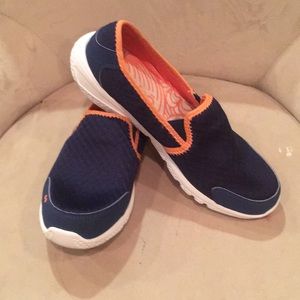 Slip on walking shoes